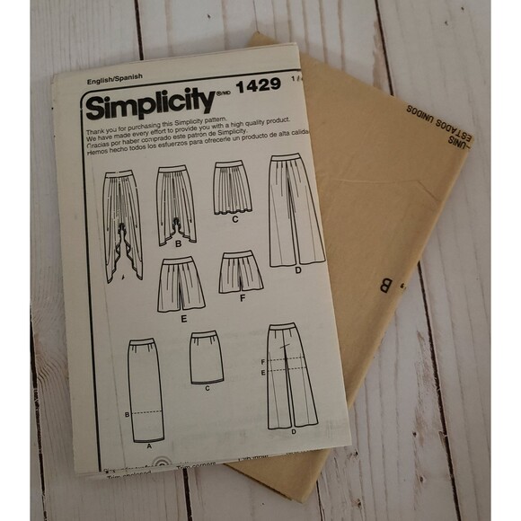 Misses Pull On Knit Skirt Pants Shorts Knits Only Sewing Pattern Simplicity 1429 - Picture 5 of 5